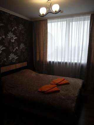 Отель Dubno Дубно Двухместный номер Делюкс с 1 кроватью и дополнительной кроватью-7
