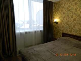 Отель Dubno Дубно Двухместный номер Делюкс с 1 кроватью и дополнительной кроватью-16